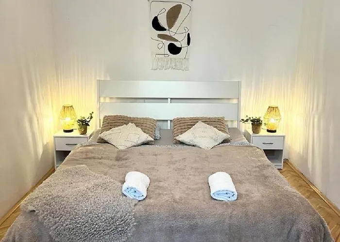 Apartment Cecil - Old Town